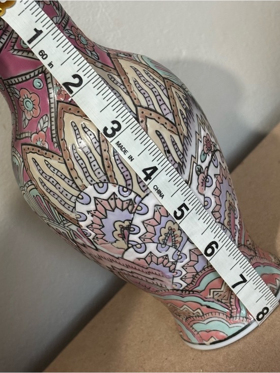 Glazed Ceramic Famille Rose Pink Flame Stitch Patterned Chinoiserie Vase 8” Sm - Picture 7 of 9